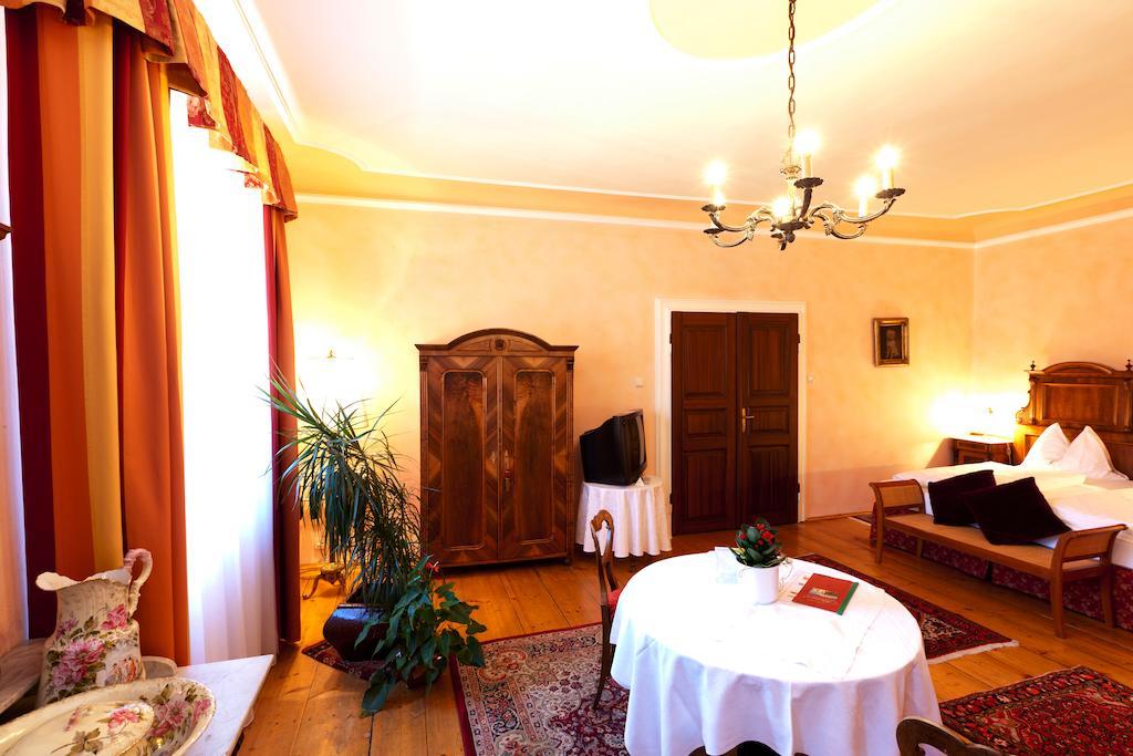布劳尔酒店 - 埃本斯德纳家庭 Weißkirchen in Steiermark 外观 照片